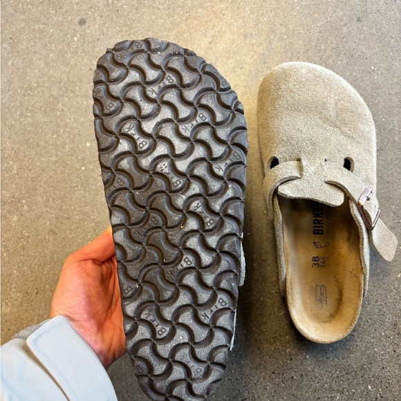 Birkenstock Boston Suede Clogs - Tan. 38 - Picture 3 of 4